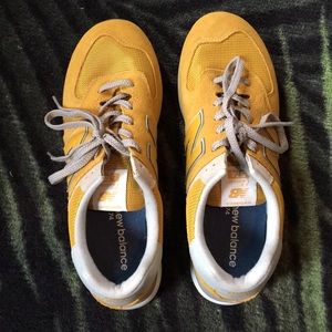 New Balance Classic 574 yellow